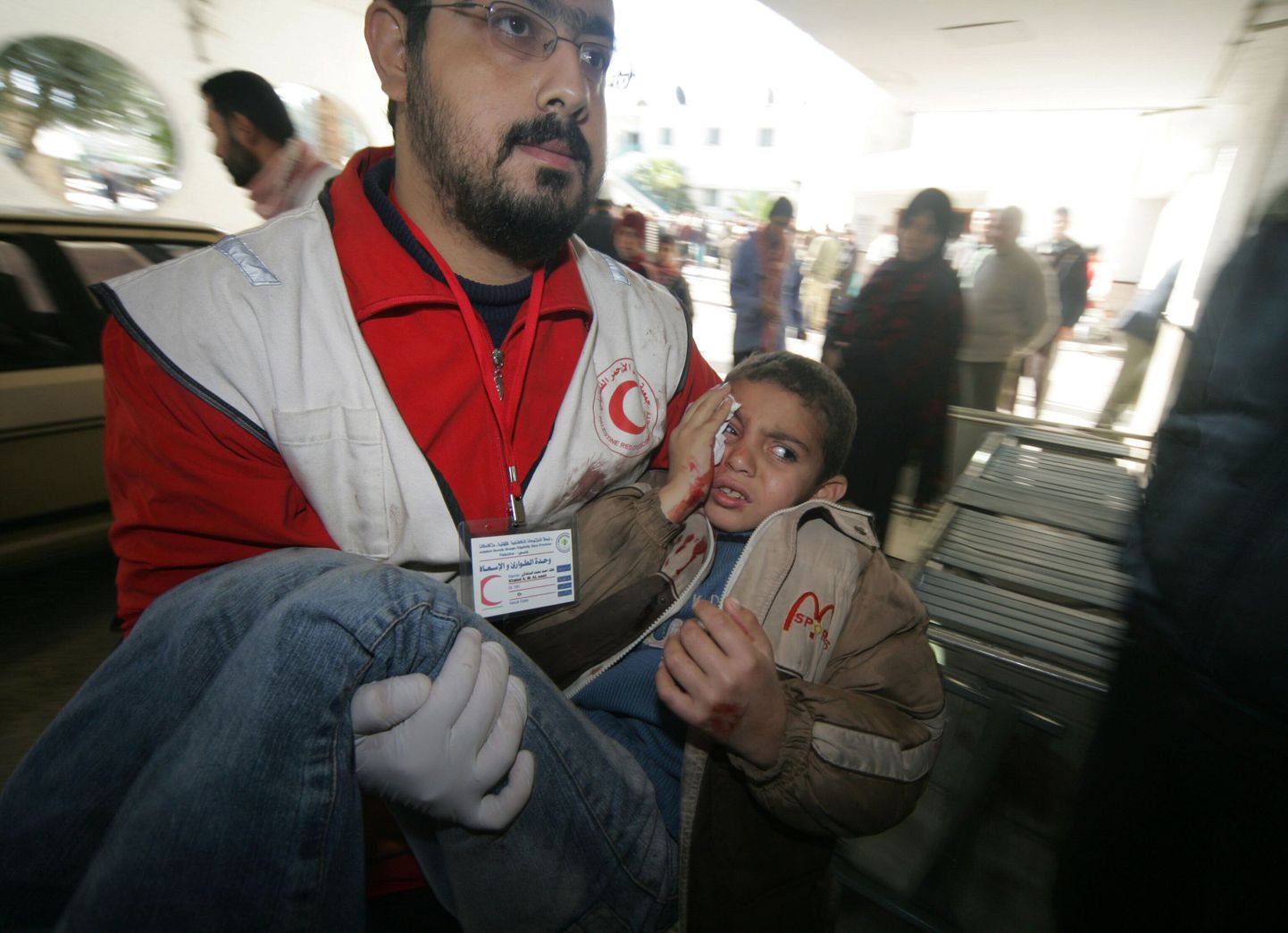 Rahvusvaheline abiorganisatsioon Punane Rist piirab Gazas oma tegevust