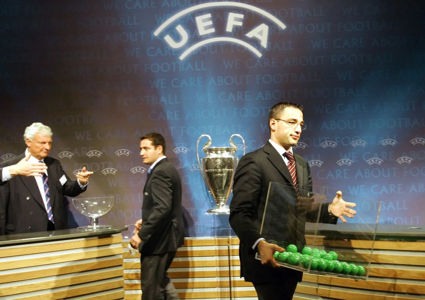 Жеребьевка Лиги чемпионов в штаб-квартире УЕФА. Иллюстративное фото.