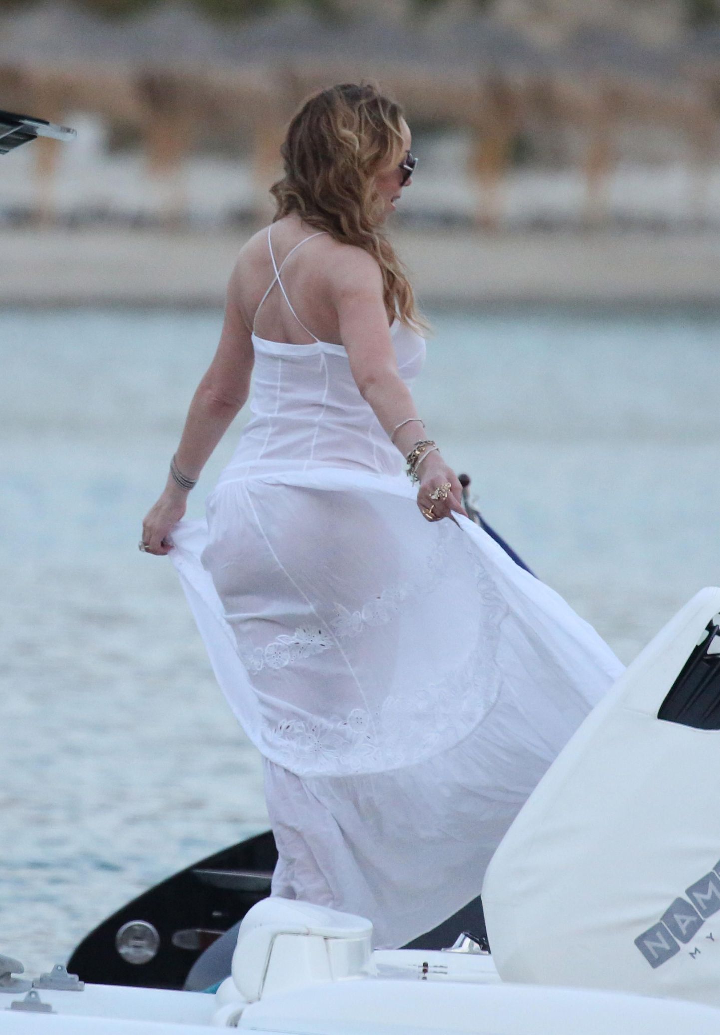 MAVRIXONLINE.COM - WORLDWIDE GREECE OUT - NO WEB USE UNLESS FEES AGREED - EXCLUSIVE!! POOL SET MAVRIXONLINE/LOOKPRESS - American singer Mariah Carey, her children and boyfriend James Packer arrive on a yacht in Mykonos for the second time. The couple was also spotted dining in a restaurant along with friends. Mariah was all smiles while she was out, looking gorgeous in a flowing white dress. Mykonos, Greece. 22nd September 2016.
Fees must be agreed prior to publication.
Byline, credit, TV usage, web usage or linkback must read MAVRIXONLINE/LOOKPRESS.
Failure to byline correctly will incur double the agreed fee.
Tel: +1 305 542 9275.