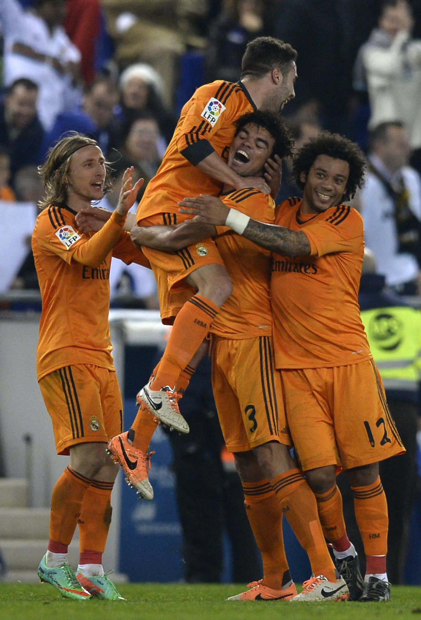 Madridi Reali mängijad tähistamas Espanyoli vastu löödud väravat.