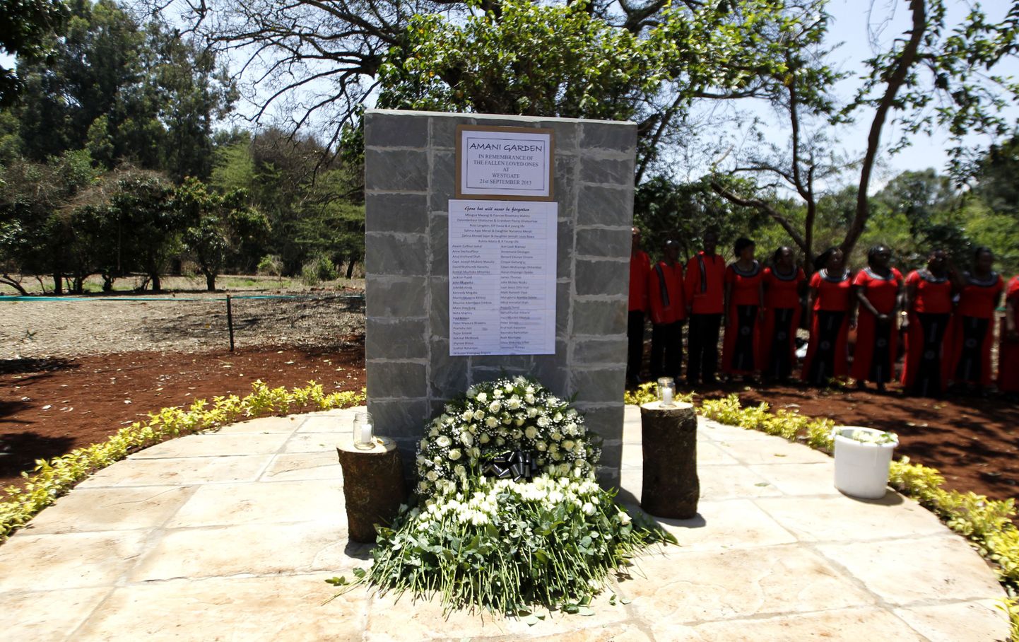 Nairobis Westgate'i kaubanduskeskuses korraldatud terrorirünnakus hukkunud inimestele püstitatud mälestusmärk Karura metsas.