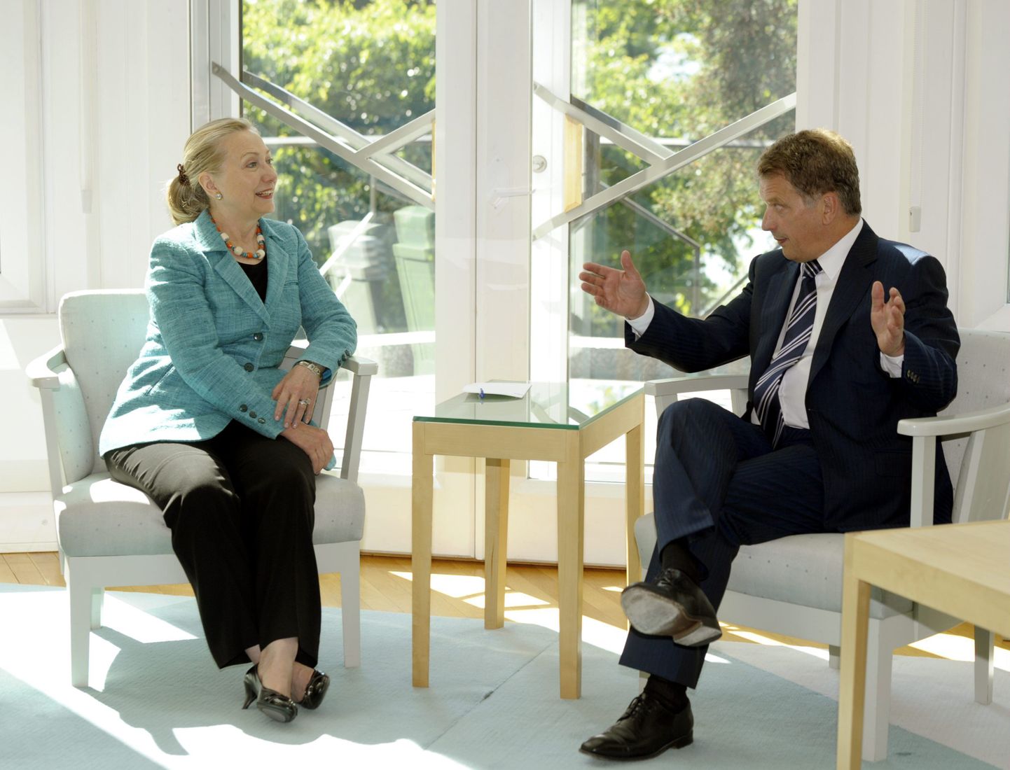 Hillary Clinton ja Sauli Niinistö Soome presidendi Mäntyniemi residentsis.