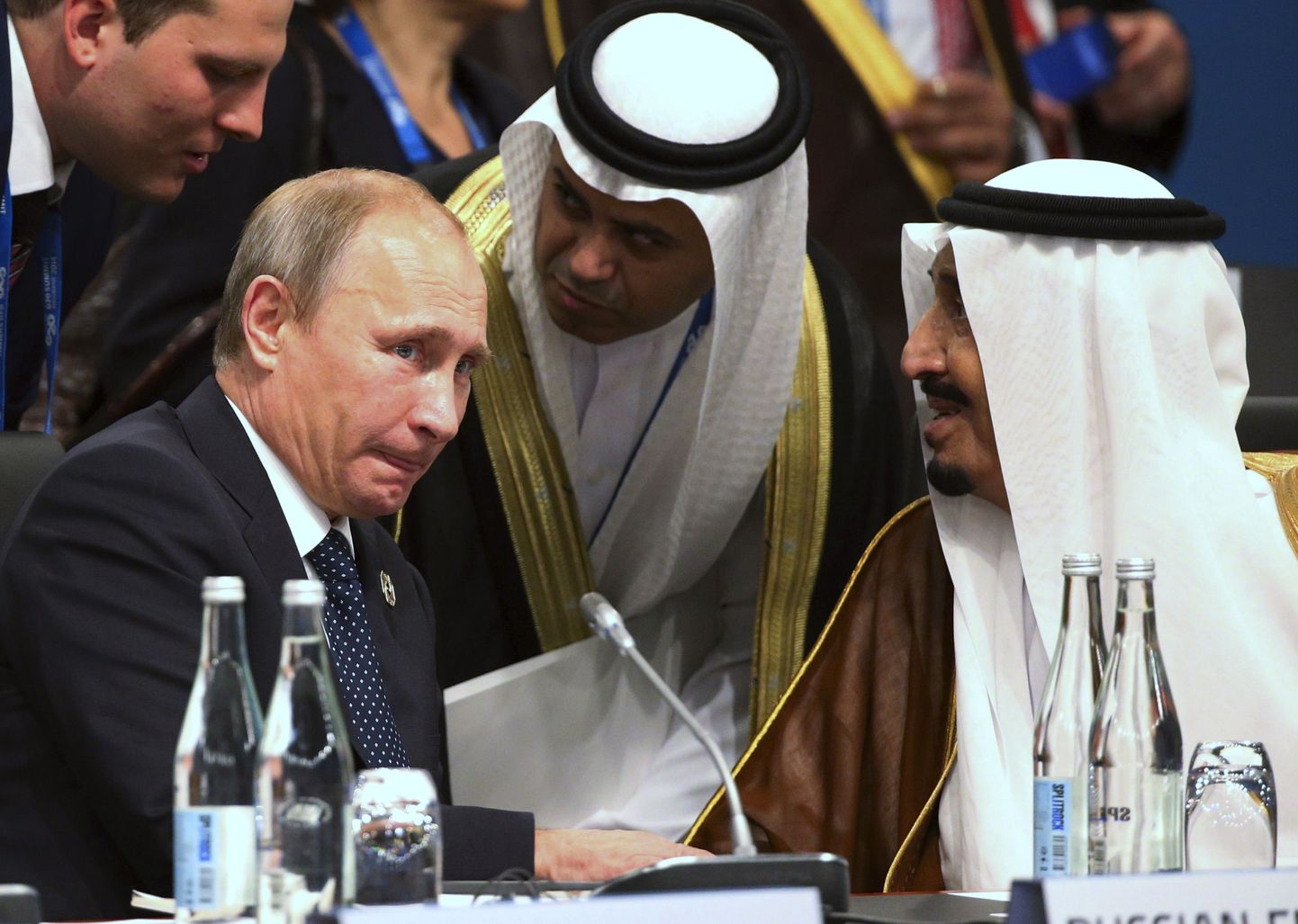 Vladimir Putin vestlemas toonase kroonprintsi Salmaniga 2014. aastal