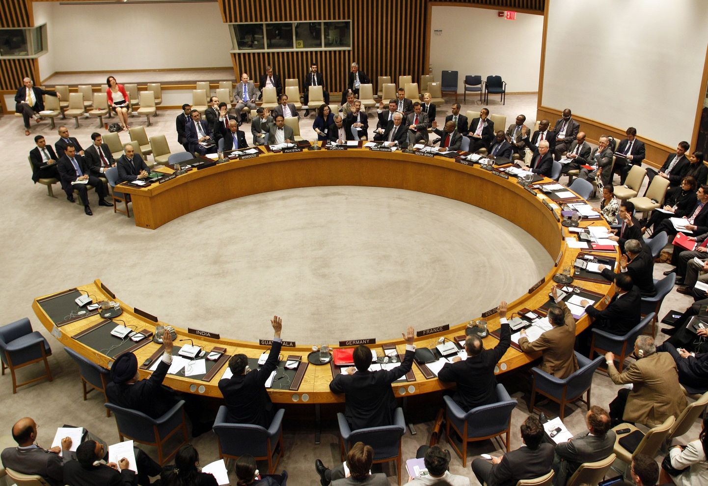 ÜRO Julgeolekunõukogu otsustas Süüriasse saata 300 vaatlejat.