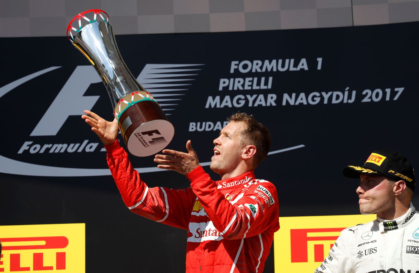 Ungari vormel 1 etapp kujunes Sebastian Vetteli ja Ferrari võidupeoks.