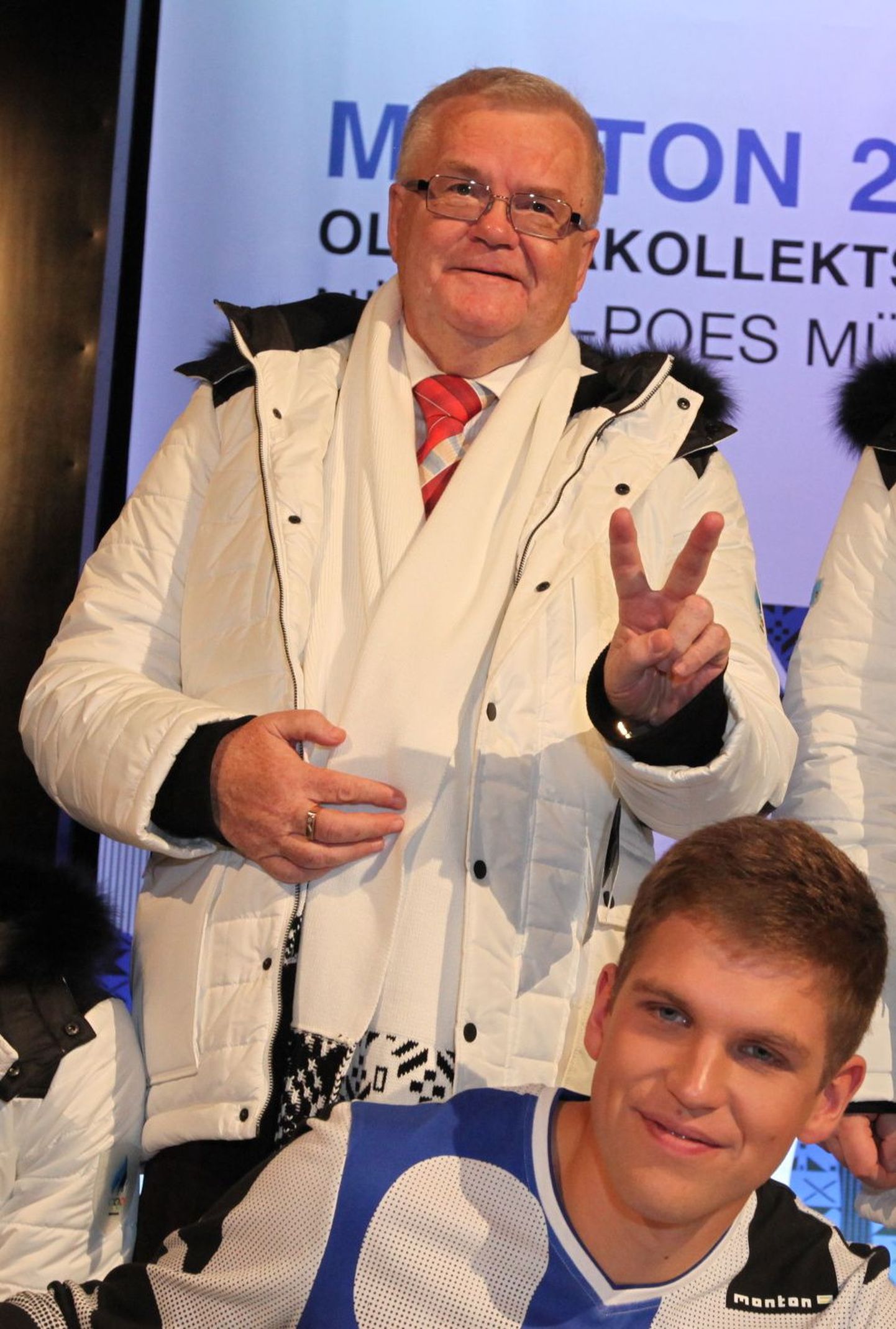 Edgar Savisaar ja Urmas Paet testisid Šotsi 2014 taliolümpiamängude auks loodud rõivakollektsiooni