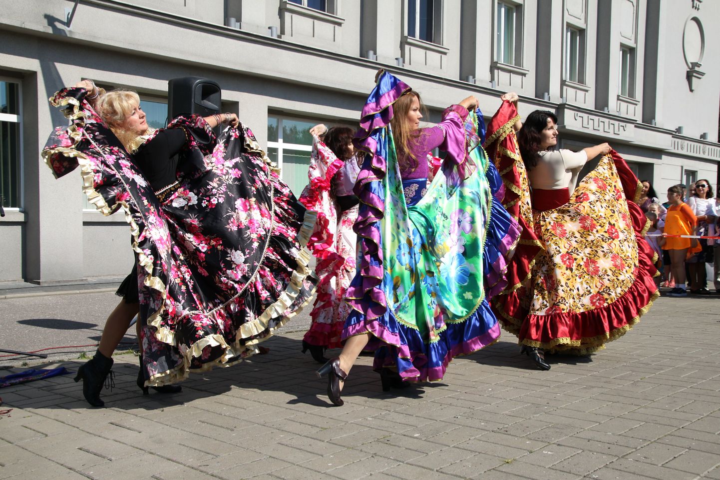 Rahvusvähemused pidutsevad Pärnus festivalil “Multikultuurne Pärnu”. Arhiivifoto.