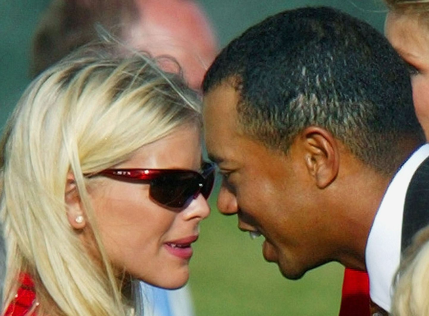 Tiger Woods oma nüüdseks endise abikaasa Elin Nordegreniga 2004. aastal.