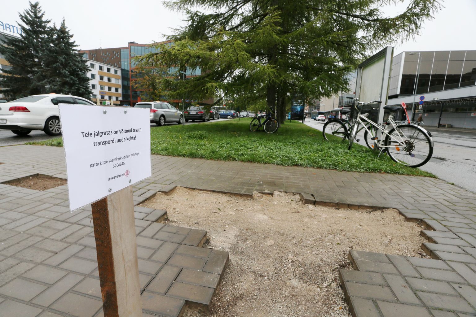 Tartu bussijaama ees olnud rattaparkla kadus ootamatult.