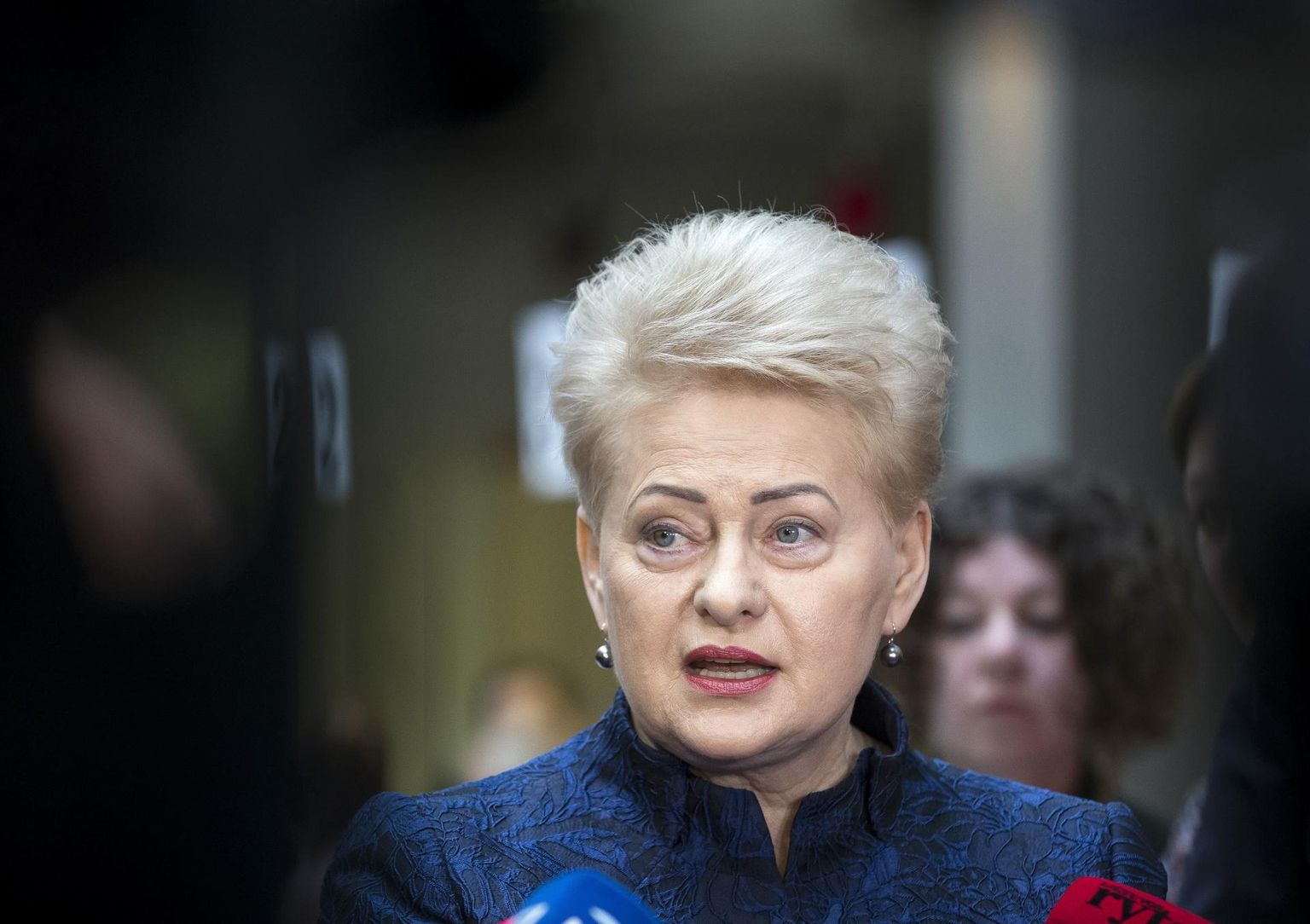 Leedu ametist lahkuv president Dalia Grybauskaitė teispäeval eelhääletusel.