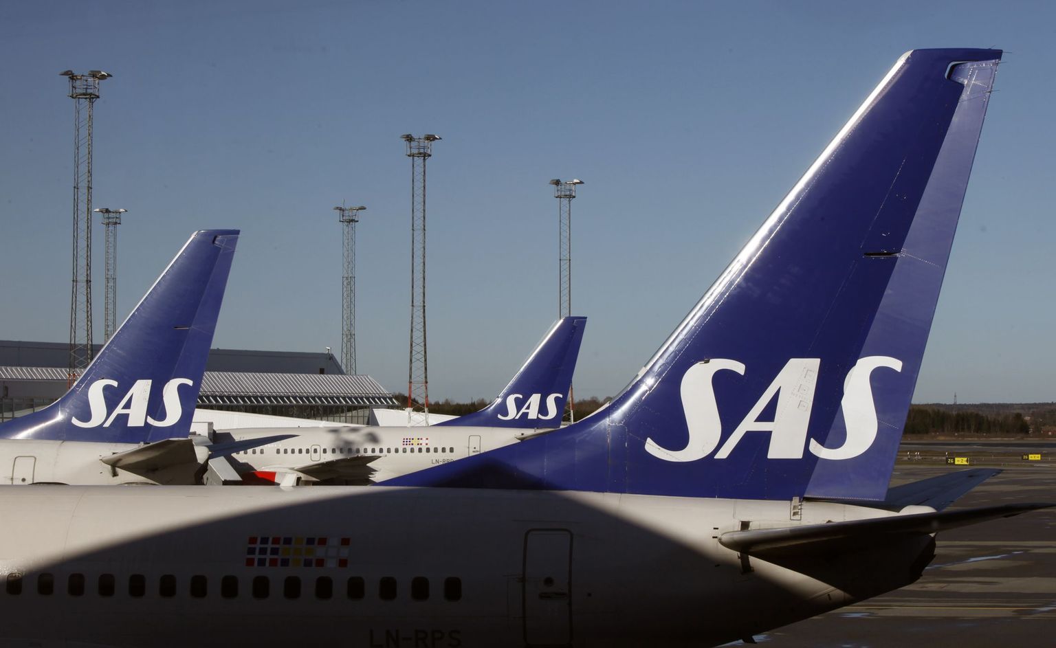 SAS-i logoga lennukid Stockholmis.