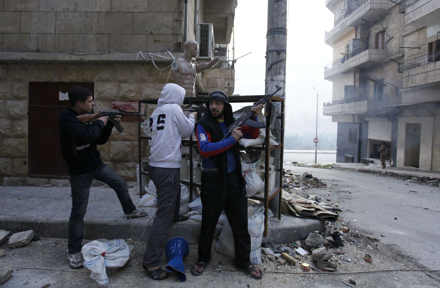 Asjatundjad: Süüria kodusõjas käinud võivad Euroopas ohuks olla