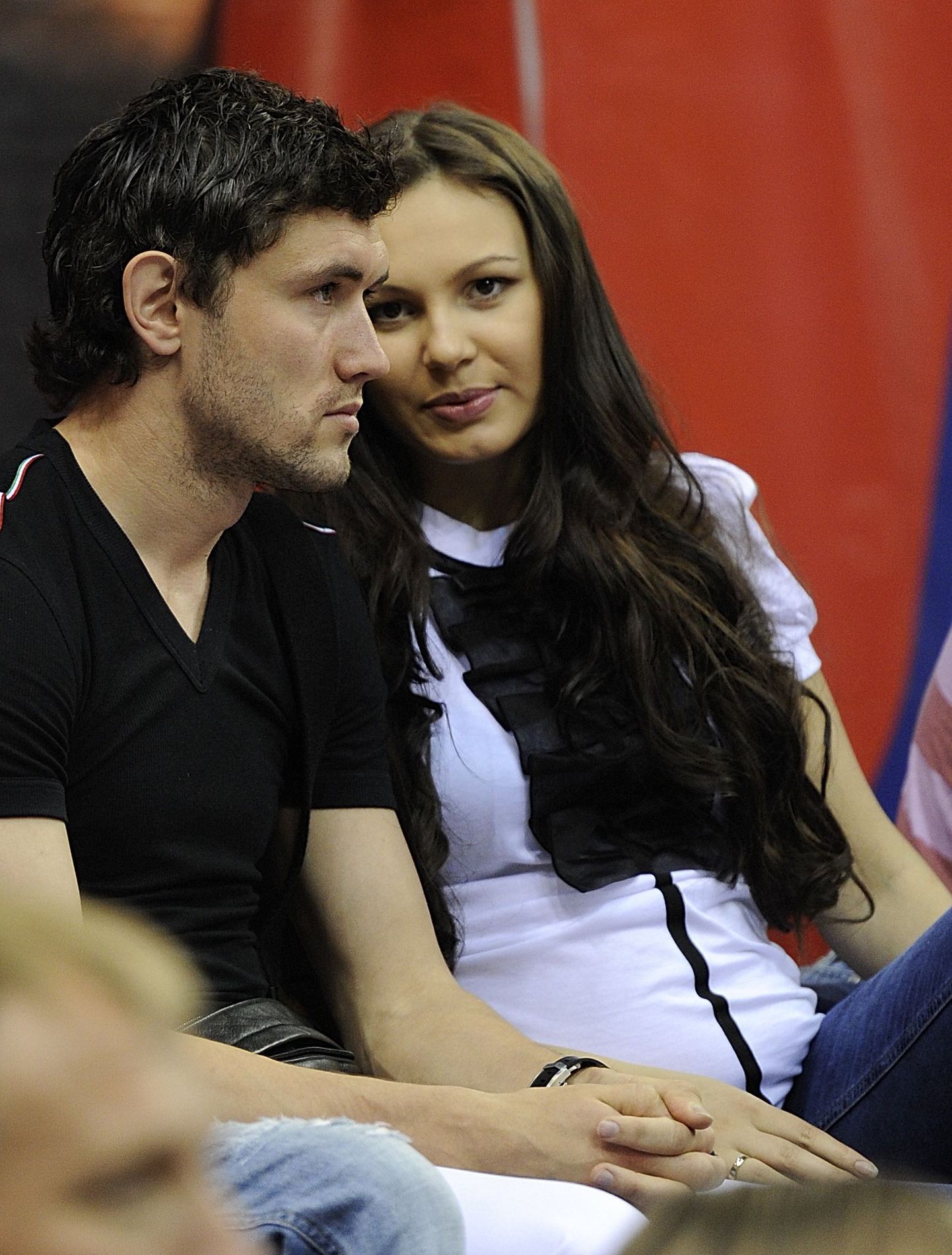 Футболист сборной России Юрий Жирков и его супруга Инна.