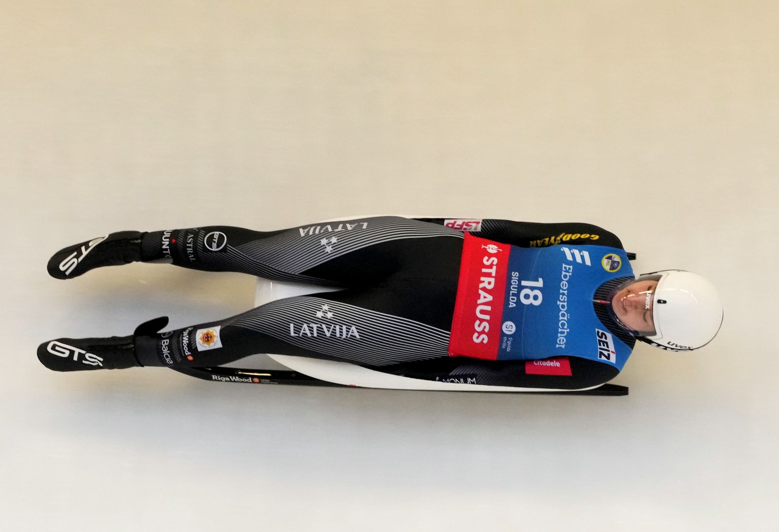 Latvijas kamaniņu braucēja Kendija Aparjode FIL Eiropas čempionātā kamaniņu sportā Siguldas Bobsleja un kamaniņu trasē.