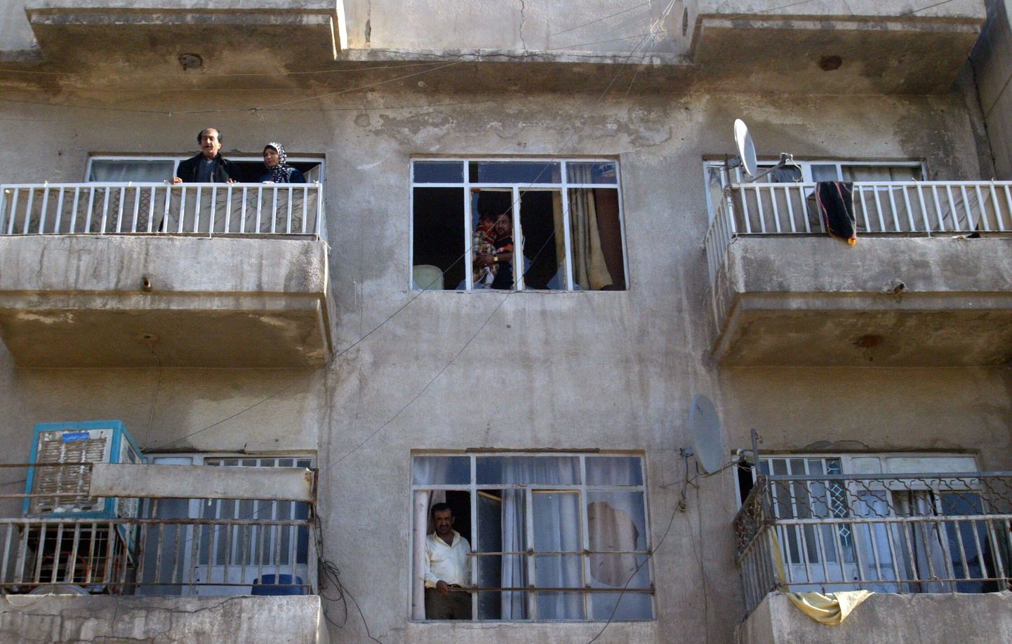 Üks Bagdadi täna tabanud pommiplahvatustest lõhkus ka selle maja aknaklaasid.