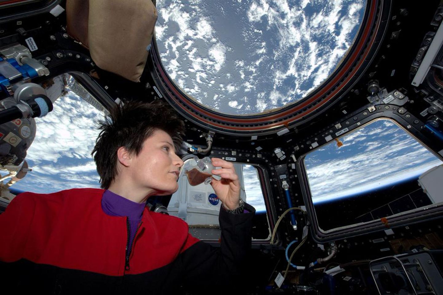 Itaalasena meeldib Samantha Cristoforettile kohvi juua isegi siis, kui ta peab olema kosmoses.