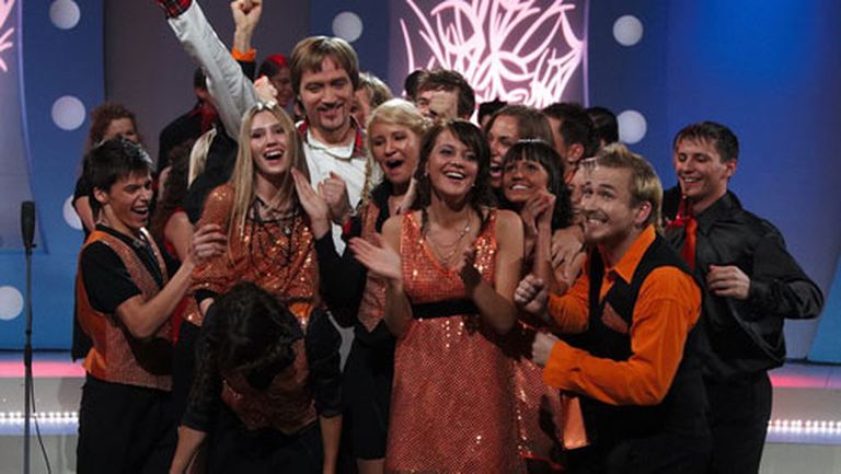 Pirms trim gadiem Atis Auzāns kopā ar Daugavpils Oranžo kori uzvarēja šovā "Koru kari" 