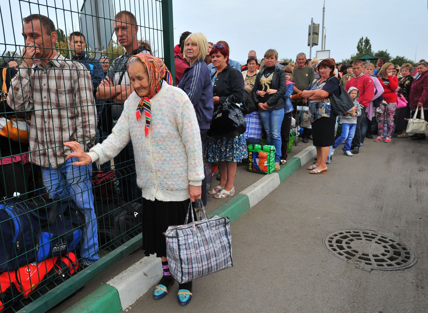 Ukrainast Venemaale suunduvad põgenikud septembri alguses.