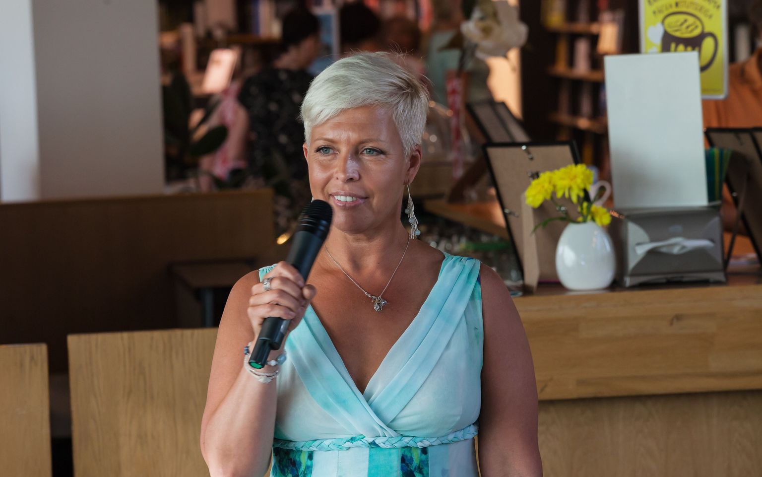 PRN01: EVELIN ILVES : P