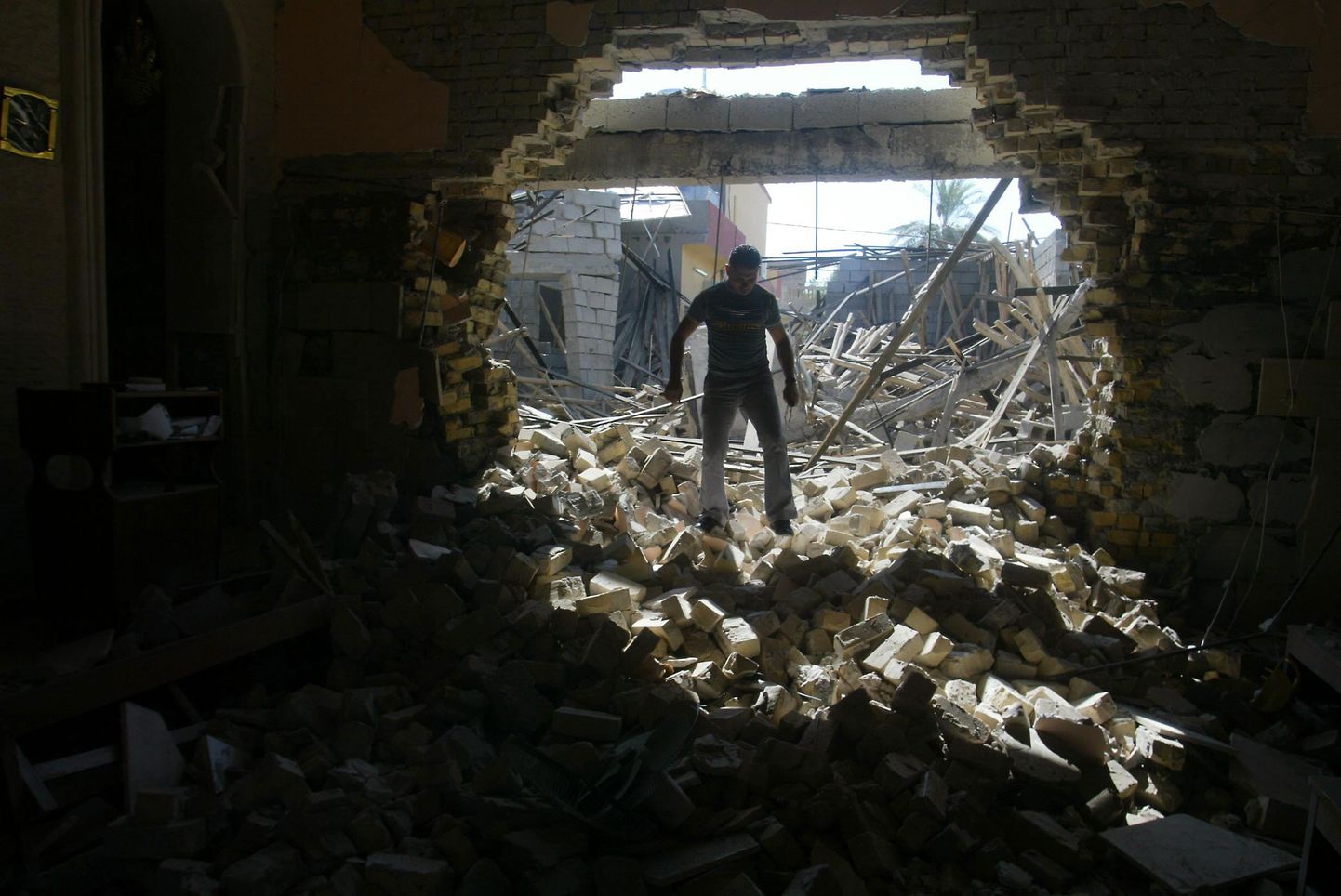 На месте одного из взрывов в Ираке (архив).