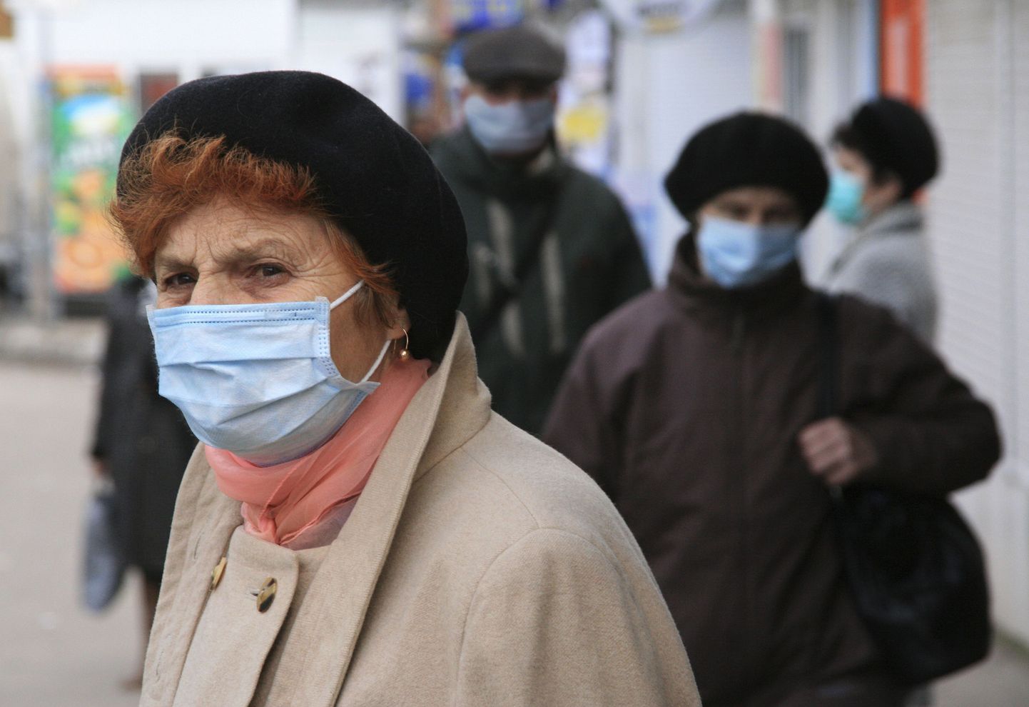 Gripimaskid tulevad müügile Selveri toidukauplustesse. Pilt Ukraina tänavalt.