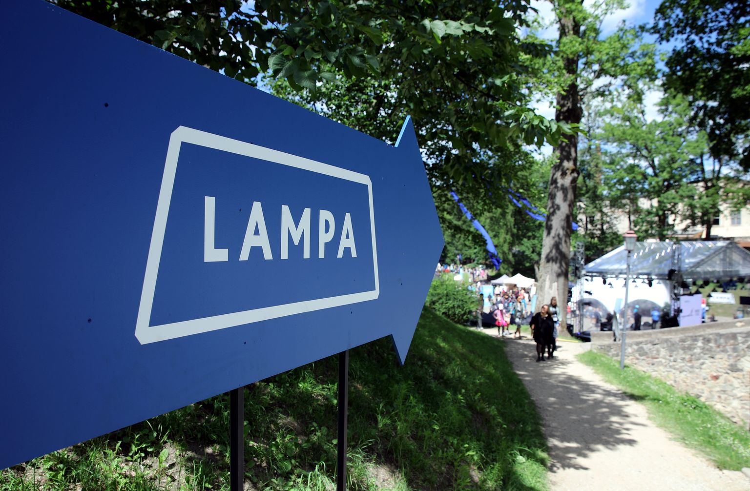 Sarunu festivāls "Lampa" Cēsu pils parkā.