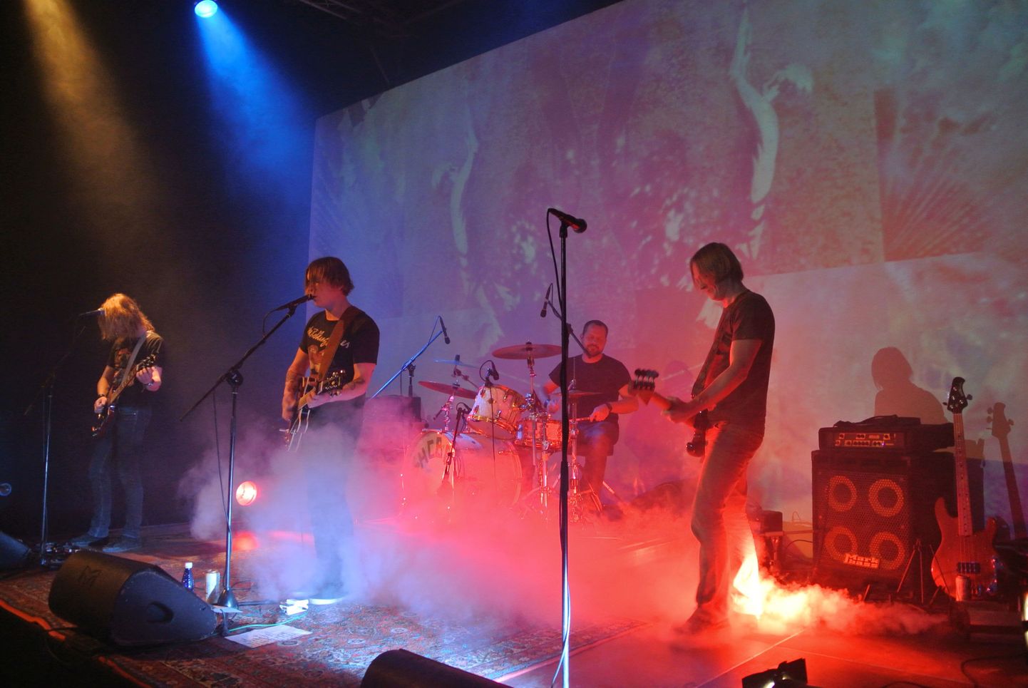Super Hot Cosmos Blues Band rõõmustas oma kodulinna fänne eelmine kord 26. septembril Tartu Uues Teatris.