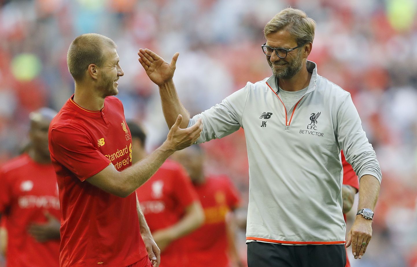 Liverpooli peatreener Jürgen Klopp (paremal) on seni mõlemas Premier League'i kohtumises usaldanud Ragnar Klavani algkoosseisu.