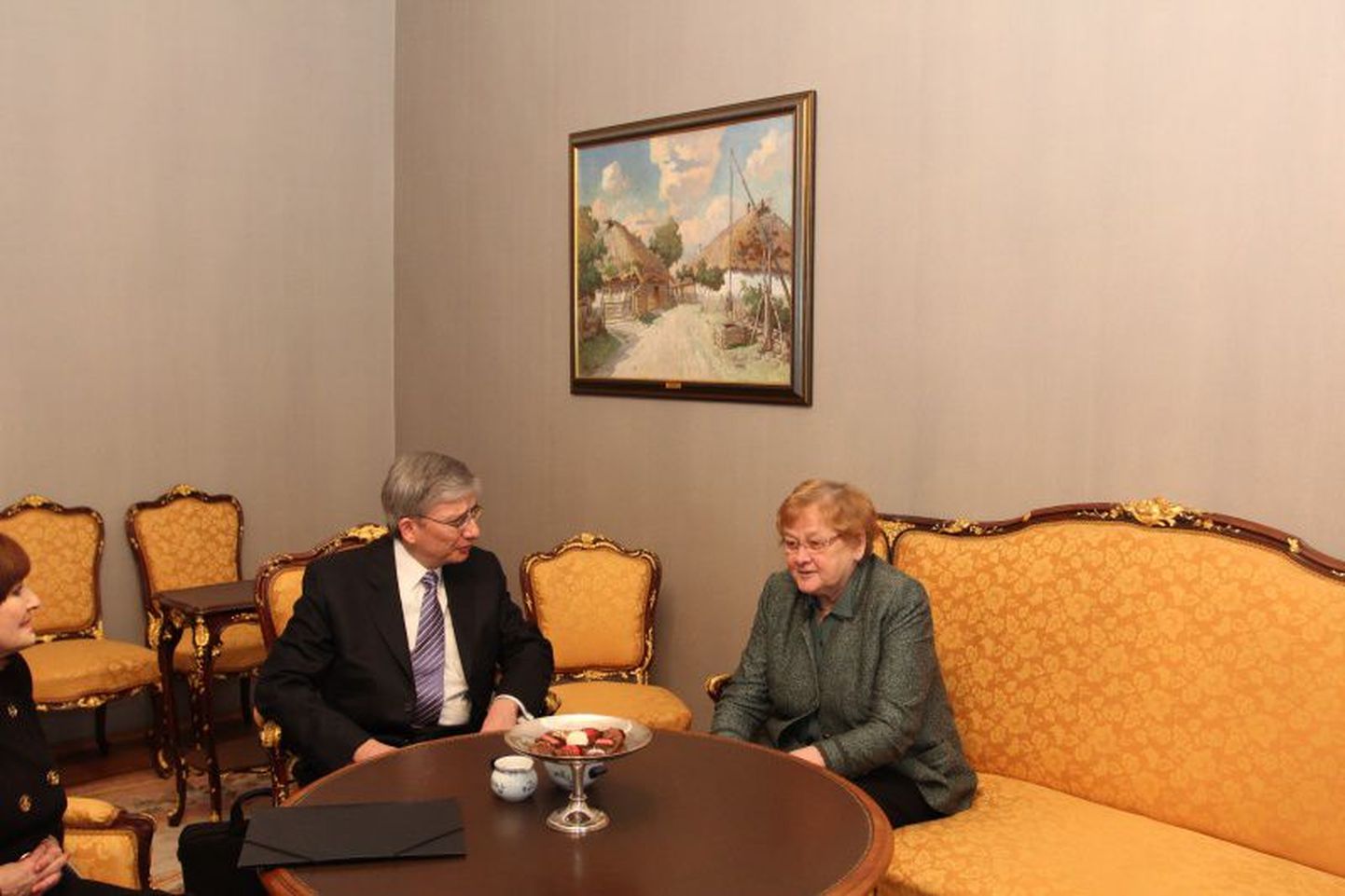 Riigikogu esimees Ene Ergma kohtus täna Ukrainlaste maailmakongressi presidendi Evgen Tšoliga.