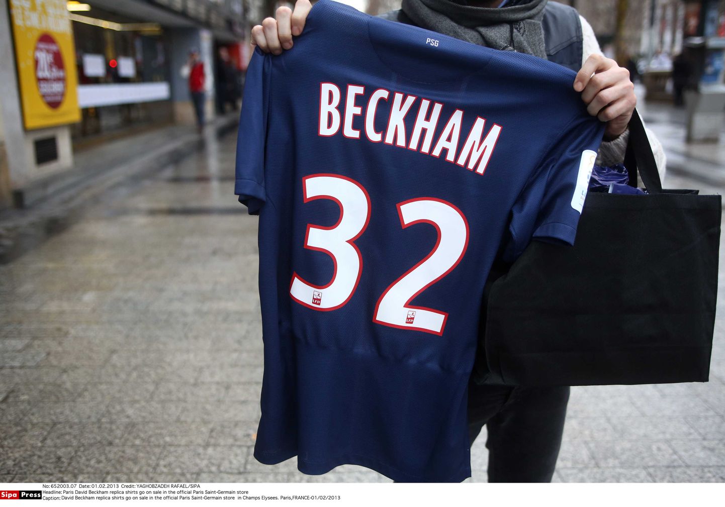 David Beckhami mängusärgid on kuum kauo ja nende pealt teenib jalgpallur miljoneid eurosid.