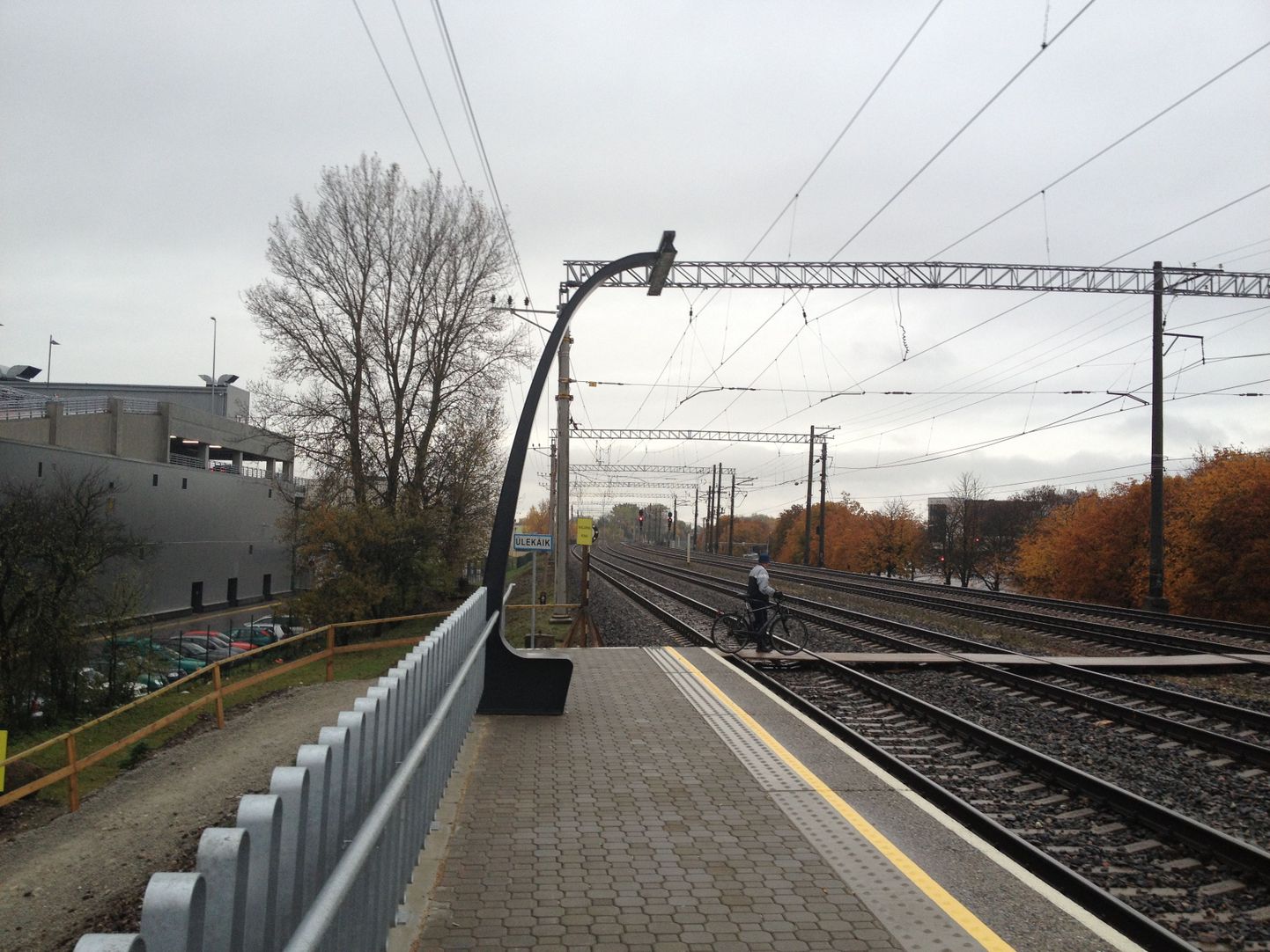 Eesti Raudtee ehitas sel suvel Lillekülas valmis uued perroonid, mis jäävad Endla tänavast mitmesaja meetri kaugusele.