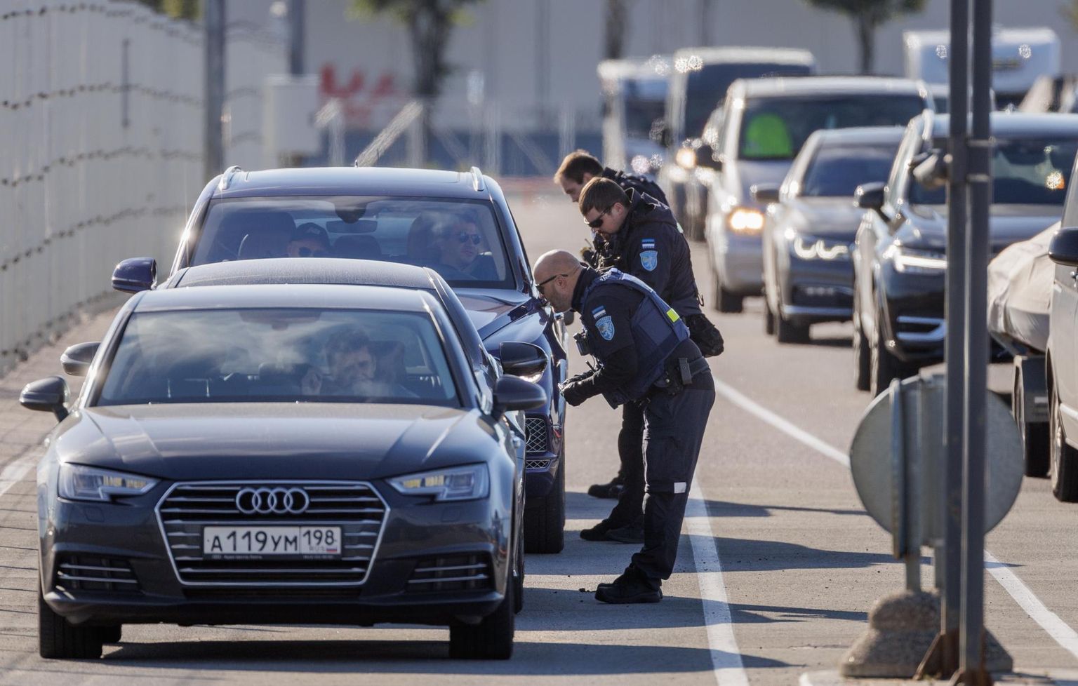 Eile pärastlõunal kell 15.30 Helsingist saabunud laevalt noppis politsei välja kõik kümme Vene numbrimärgiga autot.