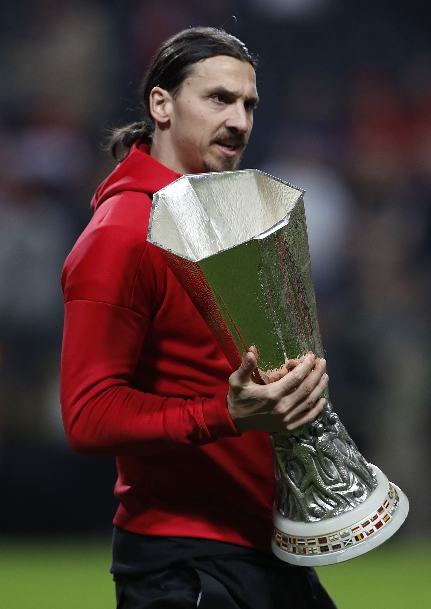 Football Soccer - Ajax Amsterdam v Manchester United - UEFA Europa League Final - Friends Arena, Solna, Stockholm, Sweden - 24/5/17 Manchester United's Zlatan Ibrahimovic celebrates with the trophy after winning the Europa League Reuters / Lee Smith Livepic