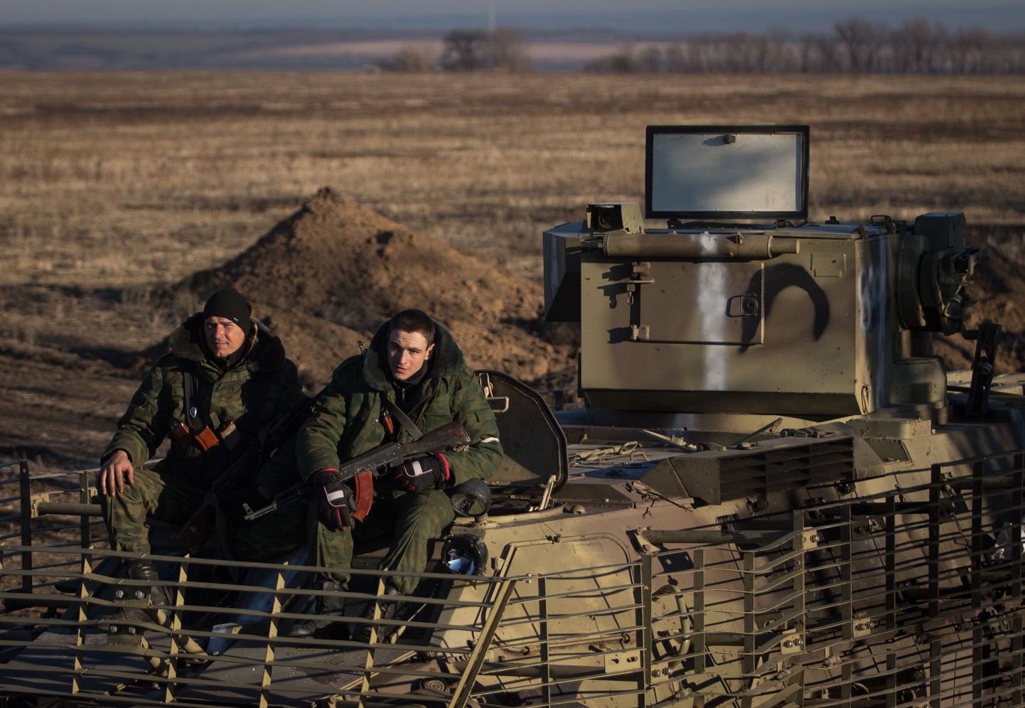 Ukraina armee sõdurid Smeloje küla lähistel.