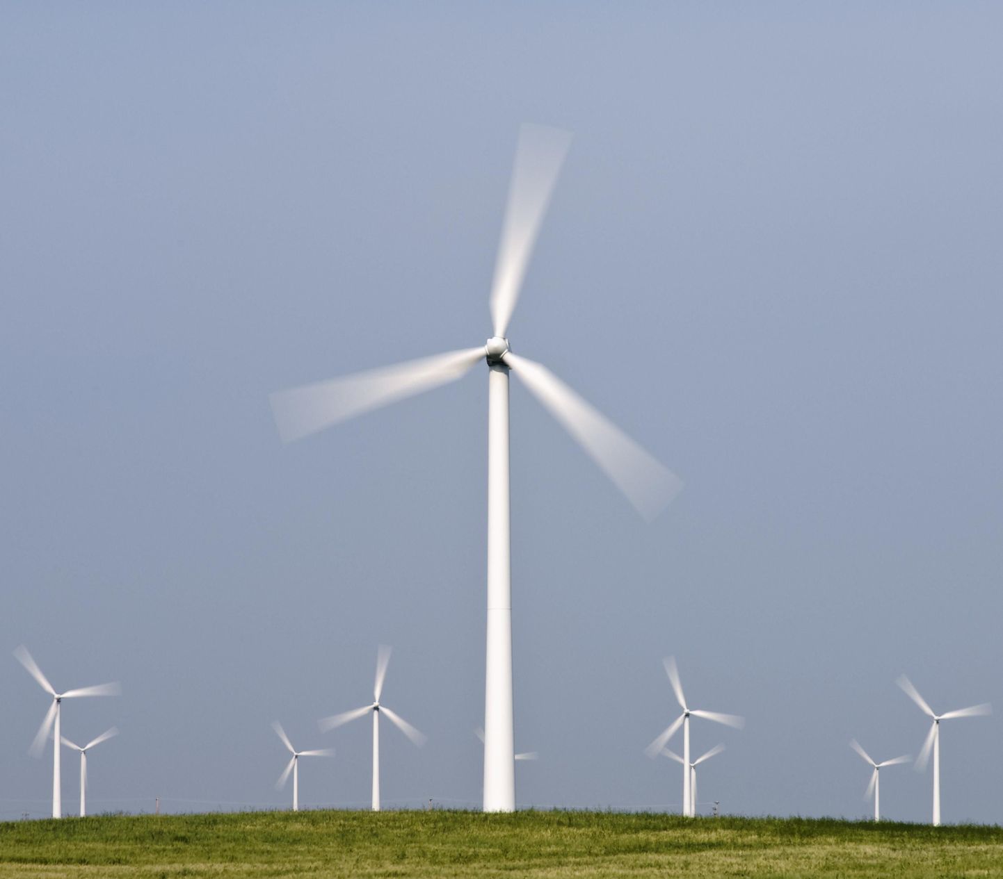 Majandus- ja Kommunikatsiooniministeerium  eraldab 350 miljonit krooni uute tuuleparkide rajamiseks.
