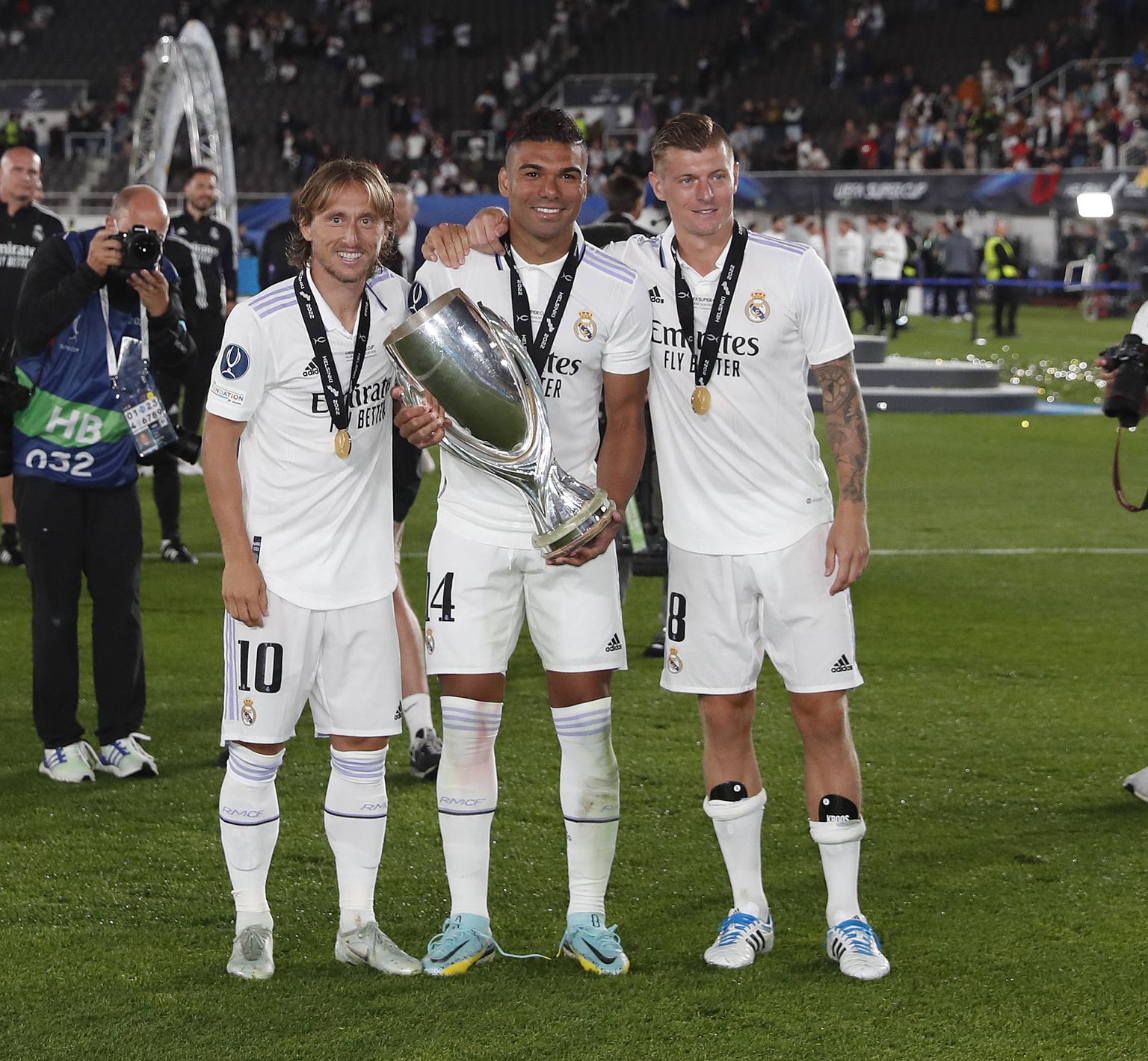 Casemiro (karikaga) võitis koos Madridi Realiga 10. augustil Helsingis UEFA superkarika. See jääb talle Hispaania tippklubis ilmselt viimaseks tiitliks, kuna lähiajal ootab teda ees Manchester Unitediga liitumine.