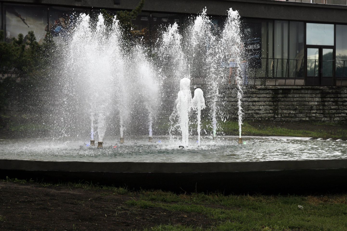 Один из таллиннских фонтанов.