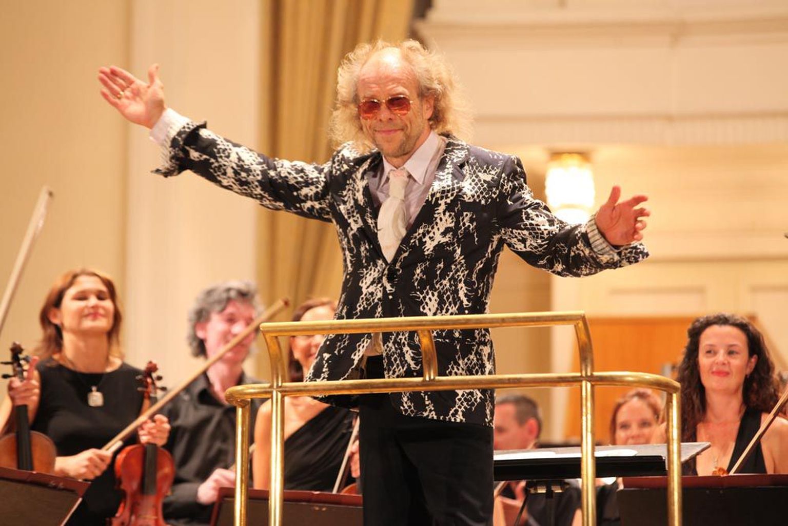 Andres Mustonen dirigeeris mullu oma 60. sünnipäeva paiku Venemaa riiklikku sümfooniaorkestrit Novaja Rossija.