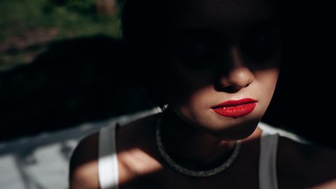 Raamatublogija kiidab: Mona Awadi «Rouge» on märkimisväärne lugemisel