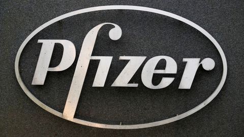 Гендиректор Pfizer снова заболел COVID-19. Предыдущий раз он инфицировался коронавирусом в августе