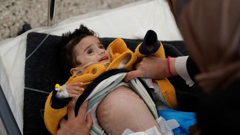 Toiduabita jäänud Gaza põhjaosas täituvad haiglad näljast hinge vaakuvate lastega