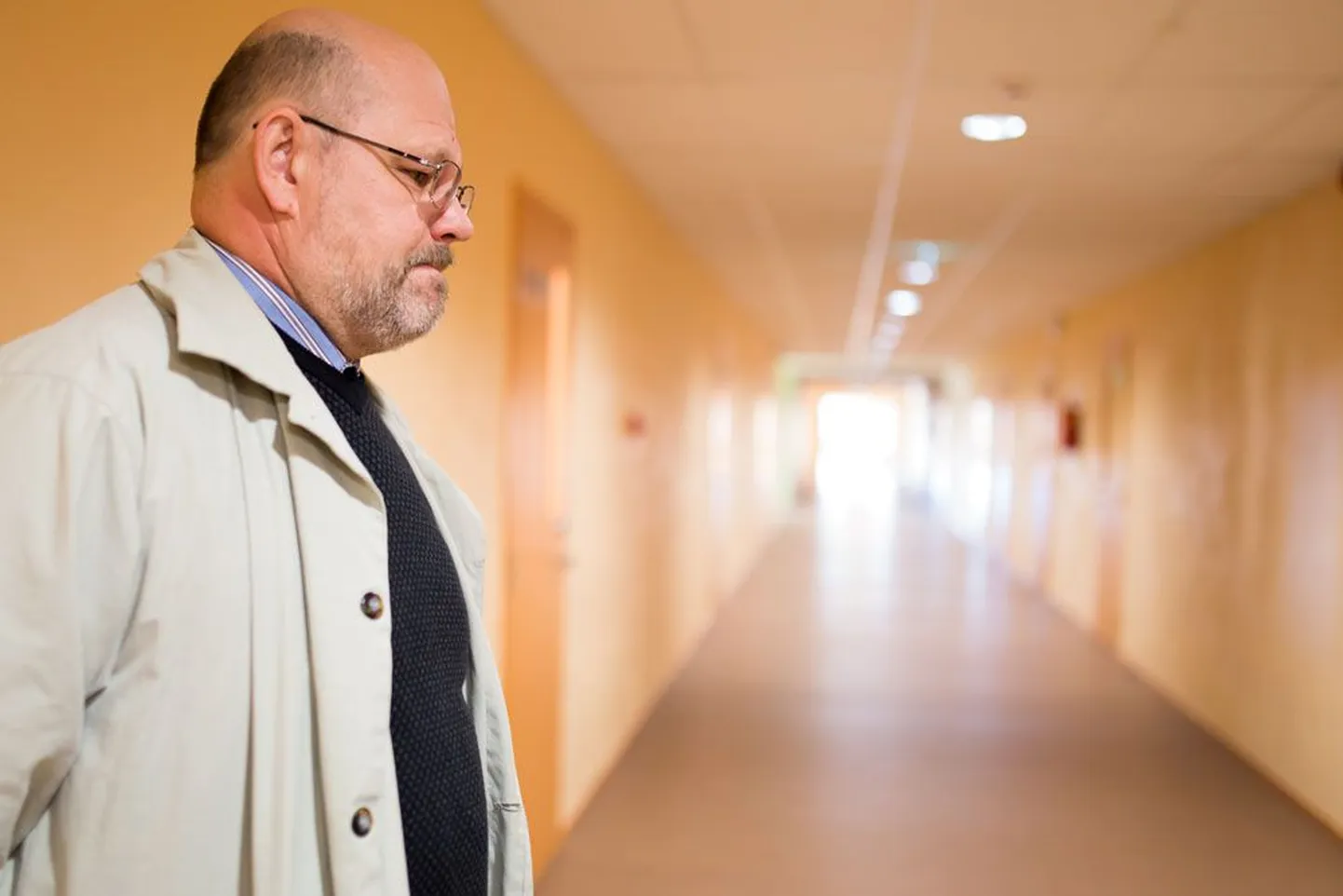 Üllar Loks ­muretseb lõhna ­pärast 
C-korpuses.