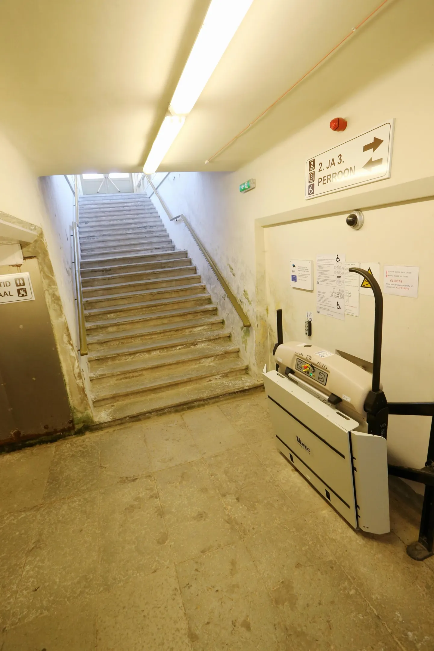 Et kõik reisijad pääseksid Tartu vaksalis mugavalt teisele perroonile, lammutatakse praeguse kava järgi tunneli Valga-poolne trepp. Selle asemele ehitab Eesti Raudtee teisele perroonile viiva tunneli ja kaldtee.  2 x Sille Annuk