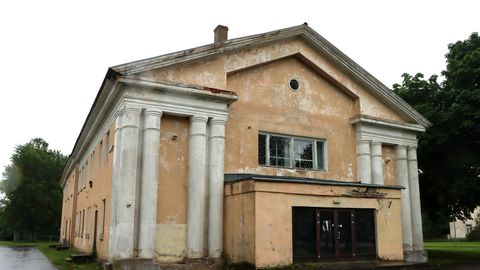 Suletud Kukruse klubis tegelevad kunstnikud tööstuspärandiga