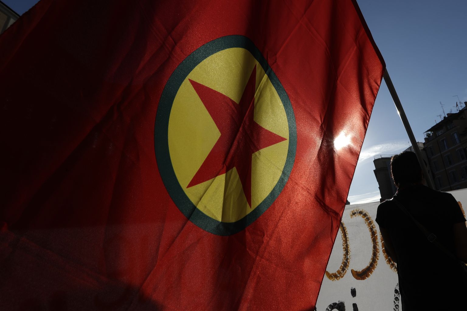 Kurdistani Töölispartei (PKK) lipp.
