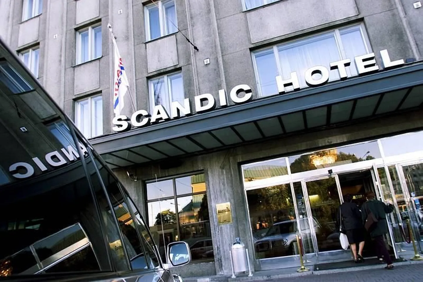 Scandic hotellid pakuvad edaspidi oma restoranides ja konverentsisaalides joogiks kohapeal pudelisse villitud kraanivett. Pildil hotell Scandic Palace Tallinnas.