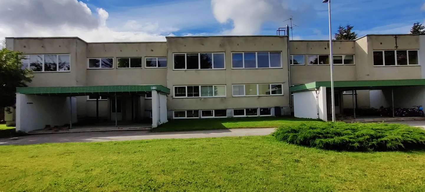 Kuremaa lasteaed-algkooli hoone.