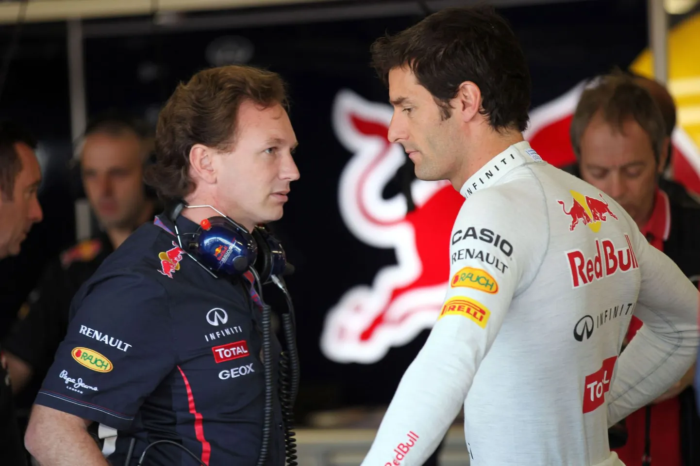 Mark Webber (paremal) ja Christian Horner.