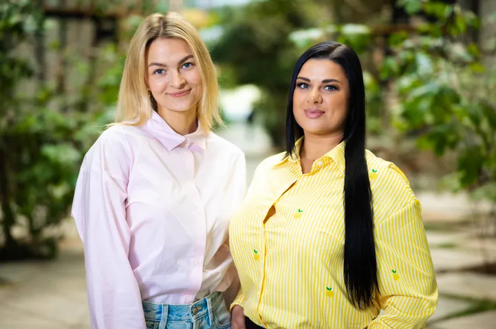 Taskuhäälingus «Off the rec» on külaliseks Amani Kiivikas (vasakul), saatejuht on Natalja Zjuzkova.