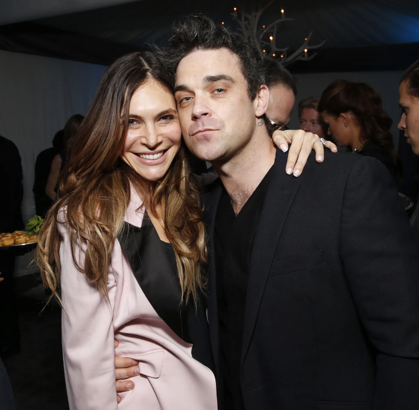 Laulja Robbie Williams ja ta naine Ayda Field